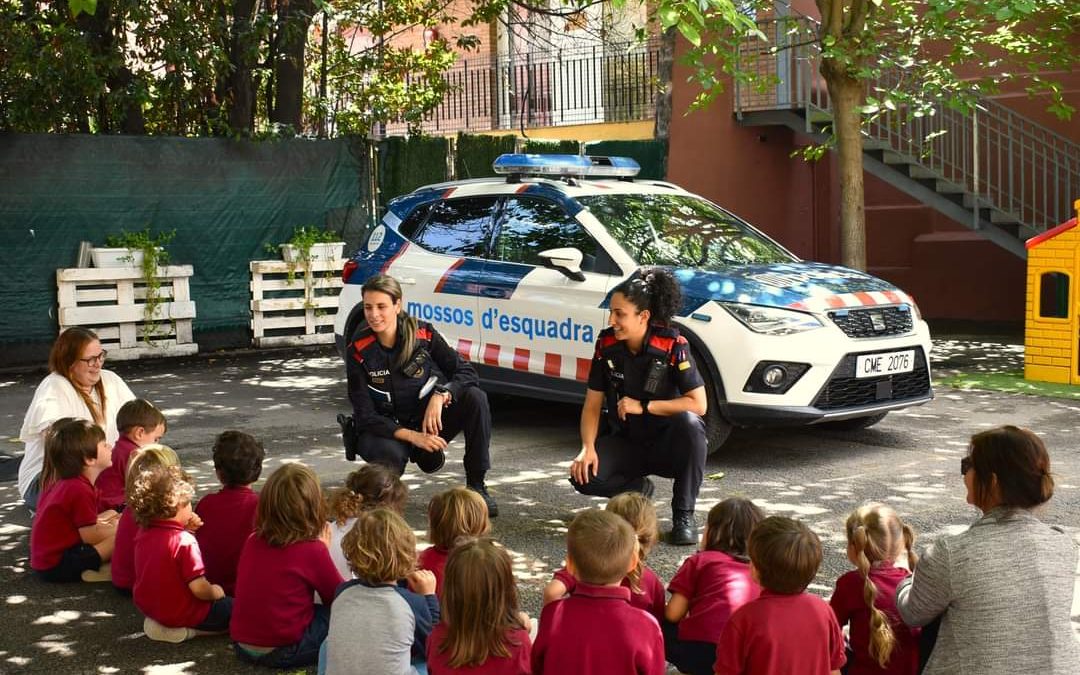 Mossos d’Esquadra visit Early Years 🚓
